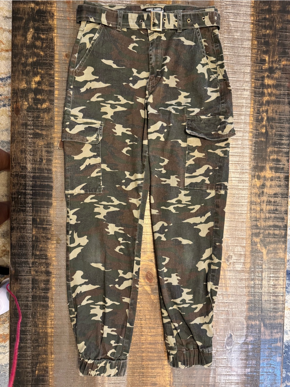 Almost Famous green woodland camouflage cotton cargo jogger pants Size Medium